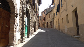 Tuscany village alleys, Cobblestone streets, Old-world charm, Italian countryside HD wallpaper