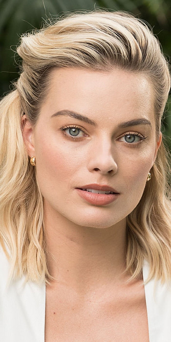 Margot Robbie, Celebrity, Top star HD phone wallpaper