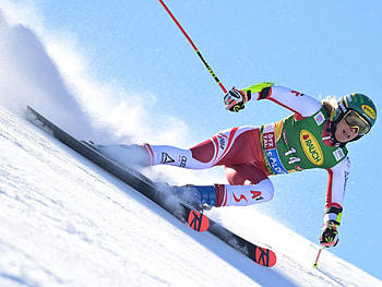 Brunner's performance in Slden, Alpine skiing competition, Gut and Bahrami challenge, Sports rivalry HD wallpaper