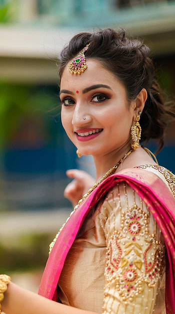 Vaishnavi Gowda, kannada actress, saree beauty, bride HD phone wallpaper