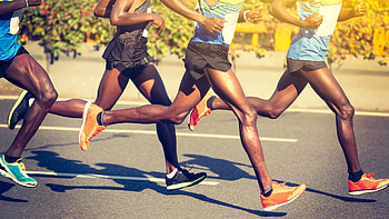 Marathon vs sprinters, Running styles, Physical differences, Speed dynamics HD wallpaper
