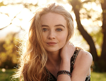 Sabrina Carpenter, outdoor, beautiful, smile HD wallpaper