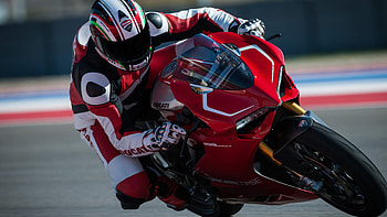 Moto Racer, Superbikes HD wallpaper