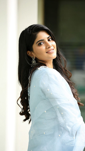Megha akash, telugu actress HD phone wallpaper