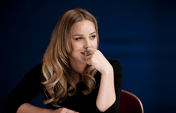 Black dress, beautiful, smile, Abbie Cornish HD wallpaper
