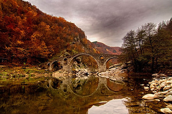Devil's Bridge, river, graphy, fall, bulgaria, bridge, autumn, mountain HD wallpaper