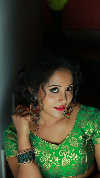 Anusha Nair, mallu actress, seductive HD phone wallpaper
