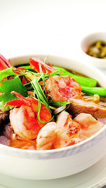 Seafood soup shrimp, Seafood delicacies, Scallops, Tomato sauce HD phone wallpaper
