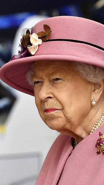 Queen Elizabeth II, The Crown, British Monarchy, Royal Family HD phone wallpaper