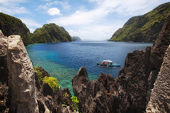 El Nido, Palawan, Rock formations, Majestic mountains, Stunning sea HD wallpaper