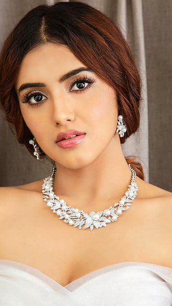 Malavika sharma, telugu actress HD phone wallpaper