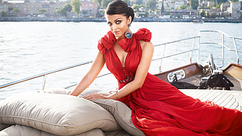 Aishwarya Rai Vogue, aishwarya-rai, indian-celebrities, girls, desi-girls HD wallpaper