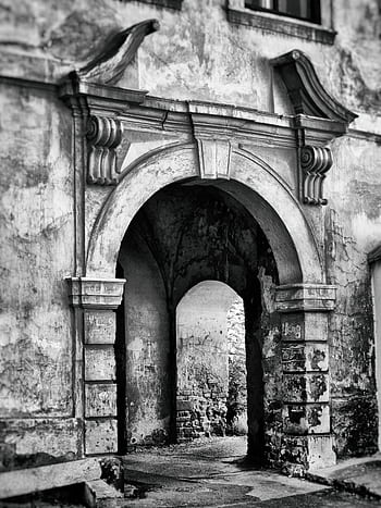 Monochrome of an ancient archway showcasing architectural decay. HD phone wallpaper