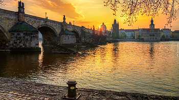 Karola nad Wetaw w Pradze, Czech language, Hidden gem, Charles Bridge's allure HD wallpaper