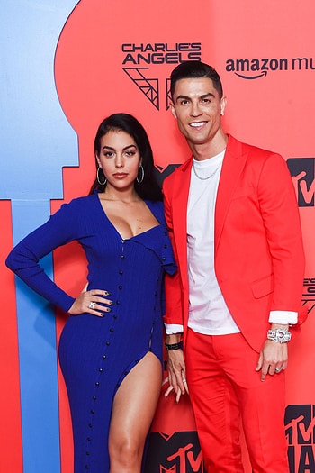 Cristiano Ronaldo, Georgina Rodriguez, Wedding ring HD phone wallpaper