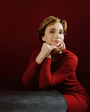 Kristin Scott Thomas, Interesting interview, Unconventional roles, The New York Times article HD phone wallpaper