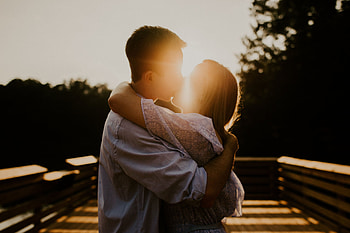 Love, Couple, Pair, Tenderness, Sunlight, Kiss HD wallpaper