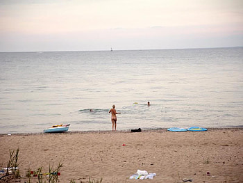 Horizon, swim, women, ocean, beach HD wallpaper