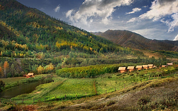 Nature, Houses, Mountains, Autumn, Forest, Pond, Small Houses, Altai HD wallpaper