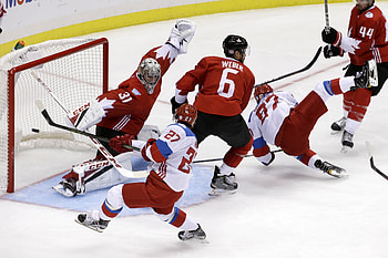 Hockey sports, High-quality graphy, Fascinating game visuals, Athletes' dedication HD wallpaper