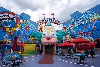 Universal Studios Hollywood, Amazing rides, Backlot adventure, Best travel experience HD wallpaper