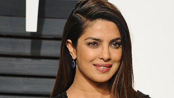 Priyanka Chopra HD wallpaper