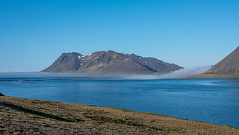 Beautiful Iceland, sea, sky, coast, mountain, rocks HD wallpaper