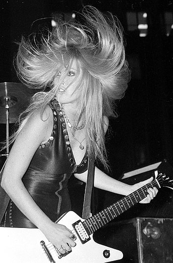 Lita Ford, Music expert, Lita Ford, Music style inspiration HD phone wallpaper