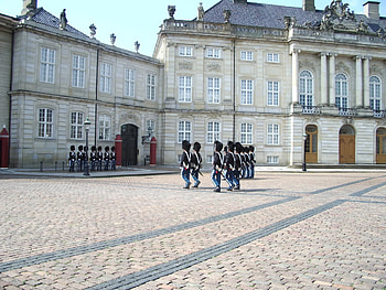 Amalienborg Palace, Copenhagen, Royal Residence, Danish History HD wallpaper