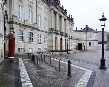 Amalienborg Palace, Amalienborg Museum, Cultural Exhibition, Danish Artifacts HD wallpaper