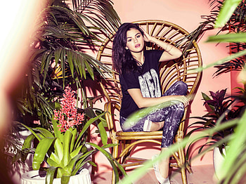 Selena Gomez Adidas, selena-gomez, music, celebrities, girls HD wallpaper