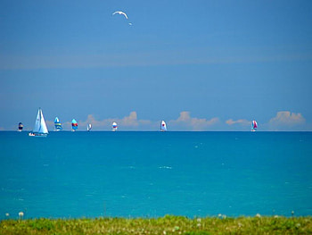 Sailing on the Lake, sky, water, lake, boats HD wallpaper