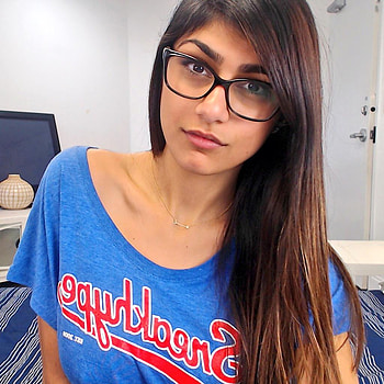 Mia Khalifa HD phone wallpaper