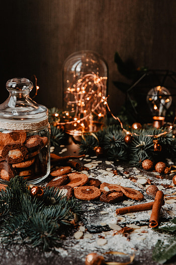 Holidays, Cookies, Holiday, Branches, Garland, Spice, Spices HD phone wallpaper