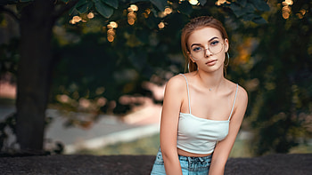Girl With Glasses , glasses, girls, model HD wallpaper