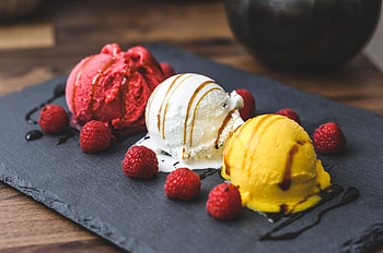 Strawberry , Ultra high definition, , Sweet and creamy HD wallpaper