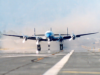 Fasten your seat belts, plane, people, fun, entertainment HD wallpaper