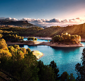 Landscape, lake, sunny day, Spain HD wallpaper