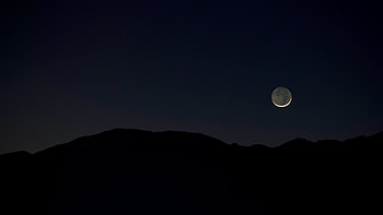 Moonset Soon After Sunset At Desert Hot Spring, moon, desert, hot, spring, night, nature HD wallpaper
