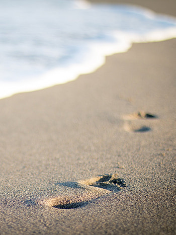 Footsteps HD phone wallpaper