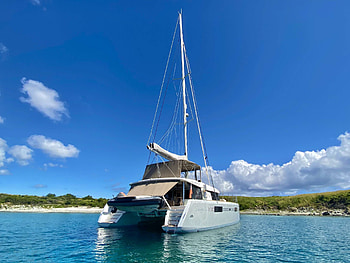 Shangri La, Crewed catamaran charter, Virgin Islands, Unforgettable experience HD wallpaper