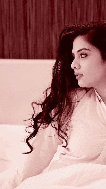 Sreemukhi, telugu actress, model HD phone wallpaper