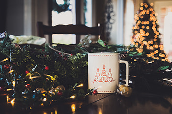 Holidays, New Year, Decorations, Cup, Christmas, Christmas Tree, Garland, Garlands, Mug HD wallpaper