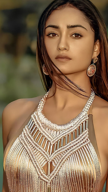 Tridha Choudary, telugu actress HD phone wallpaper