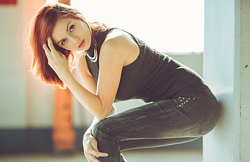 Redhead Girl Looking, redhead, girls, model HD wallpaper
