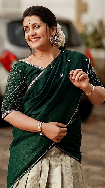 Sarayu, malayalam actress, saree beauty HD phone wallpaper