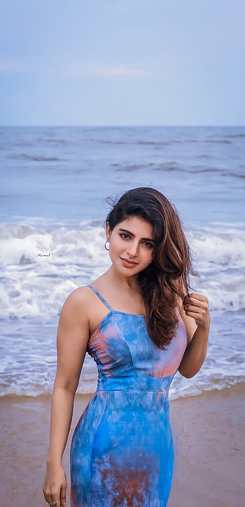 Iswarya Menon, sky, dress, Iswarya_Menon HD phone wallpaper