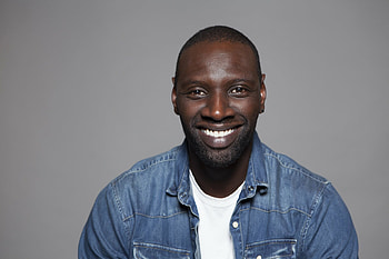 Omar Sy, Talented actor, Ultra , Impressive backgrounds HD wallpaper