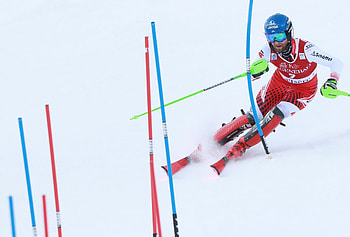 Mens slalom season, Weekend commencement, Sports expert, Skiing enthusiasts HD wallpaper