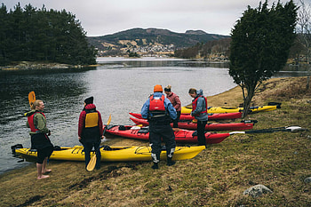 Lysefjorden, Kayaking HD wallpaper
